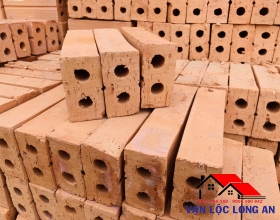 Gạch Đinh 2 lỗ Tabico